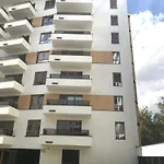Superior Komputerowa, 4 Rooms, 3 Bedrooms, Airport-city Train, Metro! 24h Reception! アパート