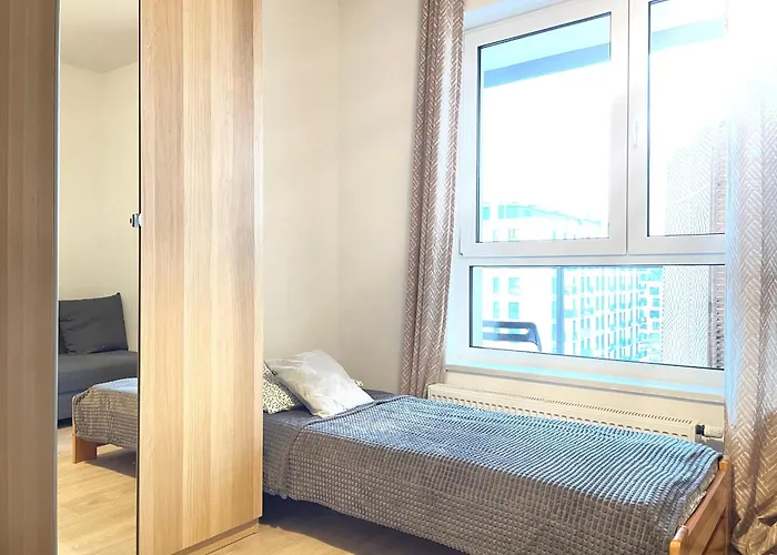 Superior Komputerowa, 4 Rooms, 3 Bedrooms, Airport-city Train, Metro! 24h Reception! *