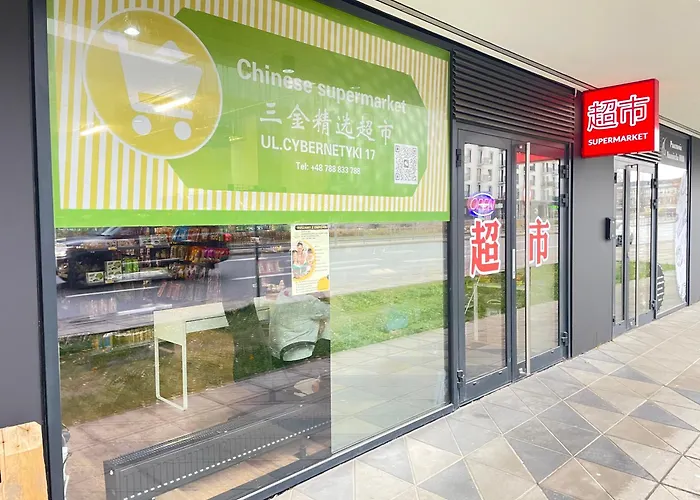 Apartment Superior Komputerowa, 4 Rooms, 3 Bedrooms, Airport-city Train, Metro! 24h Reception!