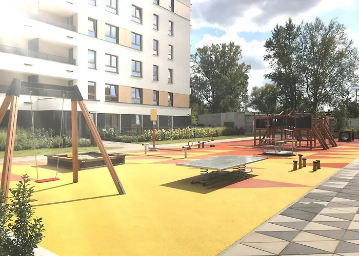 Superior Komputerowa, 4 Rooms, 3 Bedrooms, Airport-city Train, Metro! 24h Reception! Apartment *