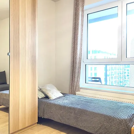 Superior Komputerowa, 4 Rooms, 3 Bedrooms, Airport-city Train, Metro! 24h Reception! *