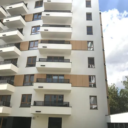 Superior Komputerowa, 4 Rooms, 3 Bedrooms, Airport-city Train, Metro! 24h Reception! Apartman