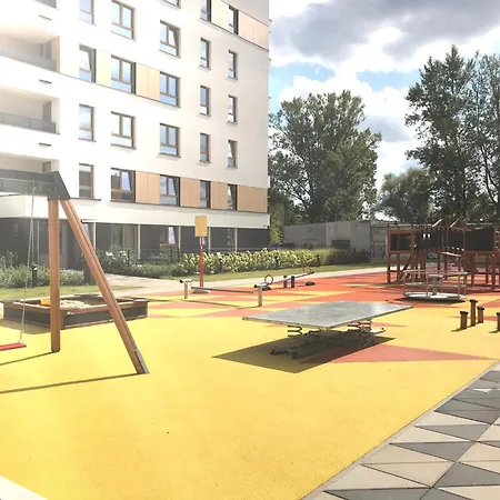 Superior Komputerowa, 4 Rooms, 3 Bedrooms, Airport-city Train, Metro! 24h Reception! Apartman *